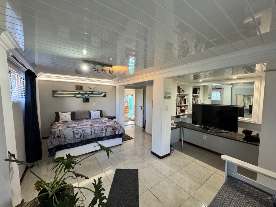 To Let 2 Bedroom Property for Rent in Stilbaai Wes Western Cape